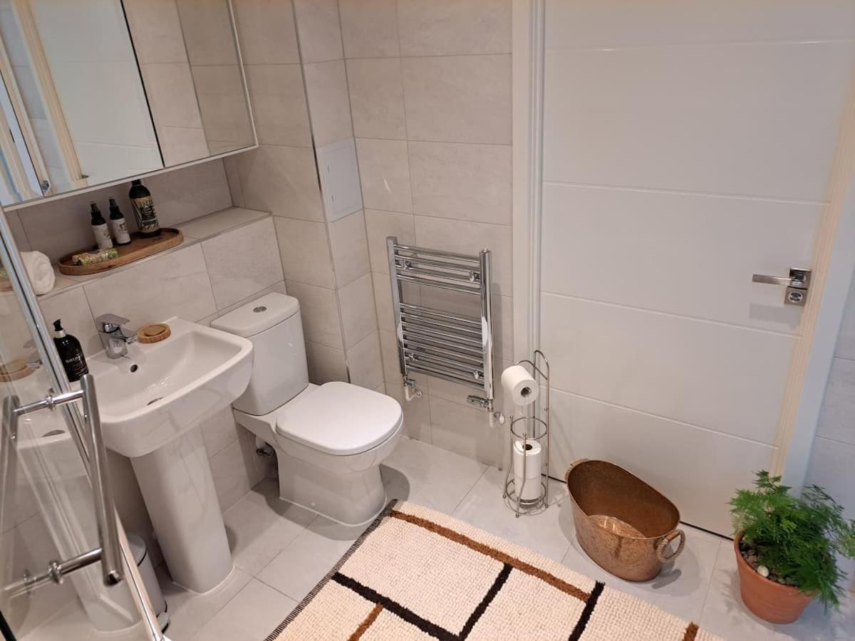 Cozy Double Room With Large En Suite Near Canary Wharf London With Amazing Views In A Shared Apartment Екстериор снимка