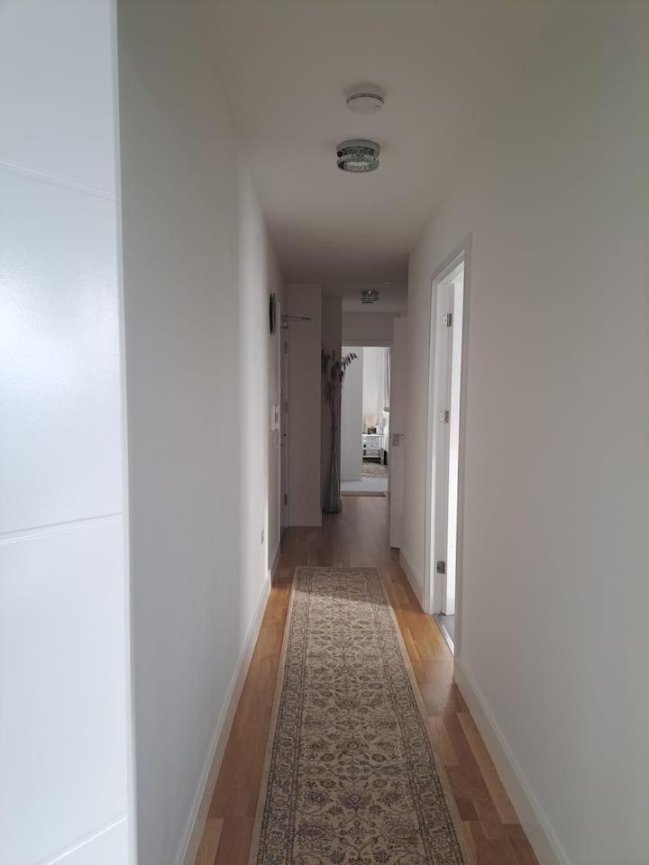 Cozy Double Room With Large En Suite Near Canary Wharf London With Amazing Views In A Shared Apartment Екстериор снимка