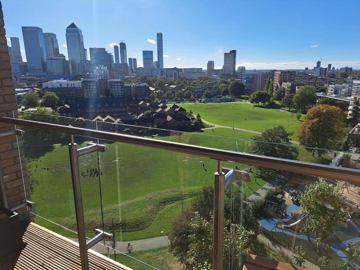 Cozy Double Room With Large En Suite Near Canary Wharf London With Amazing Views In A Shared Apartment Екстериор снимка